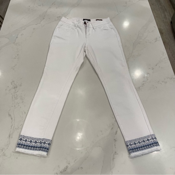 Earl Jeans White Skinny Ankle Jeans with Blue Embroidery - Picture 1 of 15